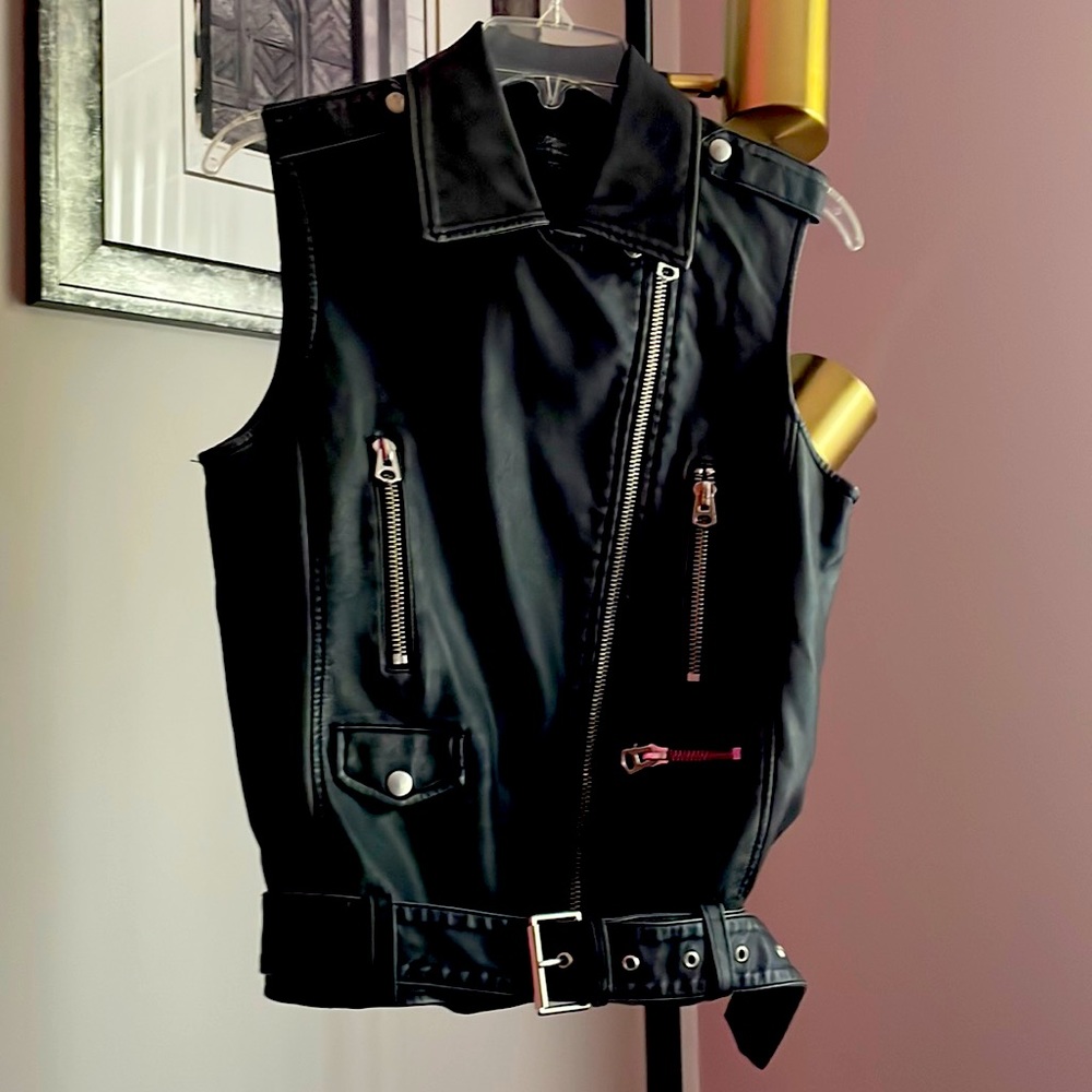 Top Shelf Faux Leather Vest. Perfect condition 1X worn. Perfect for a nite out!